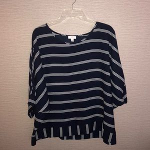 Tunic-like loose blouse